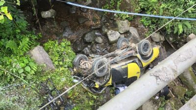 Anggota DPRD Padang Panjang Mahdelmi Kecelakaan, Mobilnya Masuk Jurang