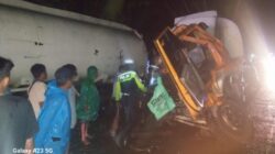 Kecelakaan Libatkan Dua Truk dan Minibus di Padang Sibusuk Sijunjung, Dua Tewas