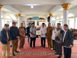 Baznas Padang Panjang Salurkan Zakat Rp237 Juta kepada 145 Mustahik