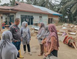 Pemkab Pessel Salurkan 5.000 Paket Bantuan untuk Korban Banjir