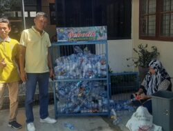 Kumpulkan Botol Plastik, Warga Pariaman Dapat Souvenir