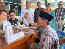 Pemko Payakumbuh Antarkan 300 Kg Randang untuk Korban Banjir di Pessel