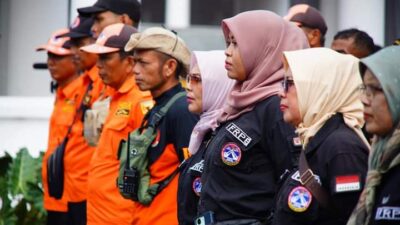 Relawan Bencana Tanah Datar Diturunkan ke Pesisir Selatan