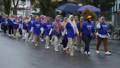 Pemko Bukittinggi Gelar Jalan Santai bersama Kader Pendamping Ibu Hamil
