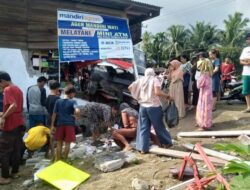 Gran Max Seruduk Rumah Warga di Pasaman Barat, Satu Orang Terluka