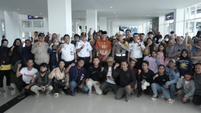 Gubernur Mahyeldi Sambut Ratusan Perantau Mudik Gratis Kemenhub