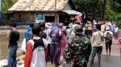 Banjir Lagi di Aia Angek, Jalan Padang Panjang – Bukittinggi Buka Tutup