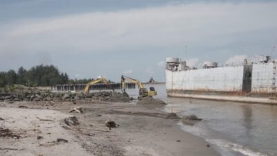 Pemko Pariaman Kerjakan Kanal untuk Eks KRI Teluk Bone 511