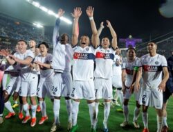 PSG Tundukkan 10 Pemain Barcelona