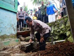 Perantau Padang Magek bersama G3AD Community dan IKPM Bedah Rumah tak Layak Huni