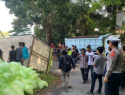 Truk Terguling di Kelok 44, Akses Jalan Buka Tutup