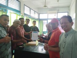 Widya Navies dan Zul Efendi Ambil Formulir Pendaftaran Ketua PWI dan DKP Sumbar
