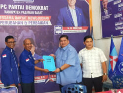 Maju di Pilkada Pasaman Barat, Fetris Oktri Hardi Mendaftar ke Partai Demokrat