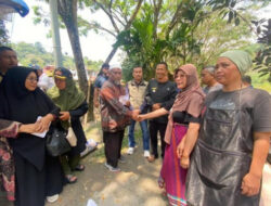 Ringankan Korban Banjir di Ngarai, Baznas Bukittinggi Salurkan Bantuan Tahap II
