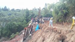 Jalan Nasional Amblas di Nagari Lolo, Mobilitas ke Solok Selatan Terganggu
