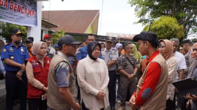 Kunjungi Padang Panjang, Mensos Risma Ingatkan Waspadai Banjir Susulan