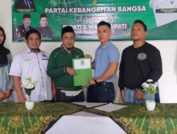 Pilkada Pasbar, Importir Muda Marta Gunawan Mendaftar ke PKB