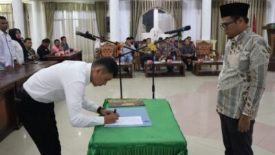 Ketua KPU Pasaman Ambil Sumpah Janji dan Lantik PPS