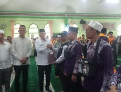 Sabar AS Lepas Keberangkatan Calon Jamaah Haji Pasaman