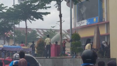 Api Menyala di  Videotron, Pasar Rakyat Pariaman Nyaris Terbakar