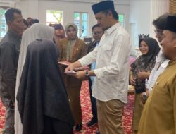 Baznas Bukittinggi Salurkan Zakat untuk para Mustahik 