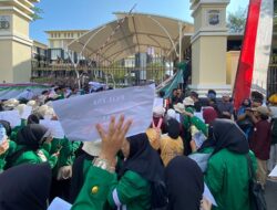 Mahasiswa Demo Polda, Tuntut Tuntaskan Kasus Afif dan Curanmor di Kampus