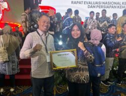 Bawaslu Pessel Raih Anugerah Kehumasan Terbaik