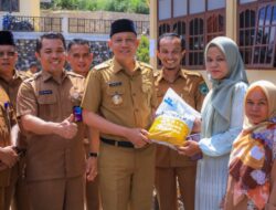 Nagari Cubadak Berikan Bantuan Bibit Jagung kepada Kelompok Tani