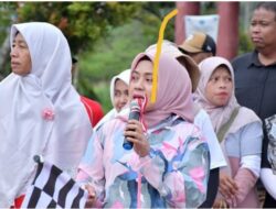 Gerak Jalan Santai HUT RI di Nagari Panampuang, Dilepas Ny  Yeni Andri Warman