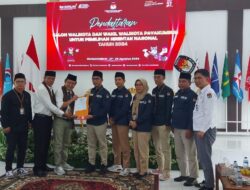 Pasangan ZuZeMa Mendaftar ke KPU Payakumbuh Diiringi Kesenian Tradisional Minang