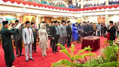 20 Anggota DPRD Padang Panjang Ucapkan Sumpah, Imbral Ketua Sementara