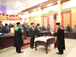 Ketua dan Wakil Ketua DPRD Kota Pariaman Definitif Dilantik