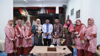 Perantau Minang di Thailand Ikut Promosikan Produk IKM Tanah Datar