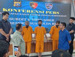 Polda Riau Ringkus Tiga Pria Penyebar Konten Pornografi Gay di Media Sosial