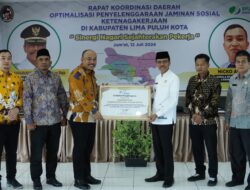 Pemkab Limapuluh Kota Diganjar Penghargaan BPJS Ketenagakerjaan