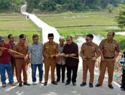 Bupati Safaruddin Resmikan Jalan Usaha Tani Guguak VIII Koto