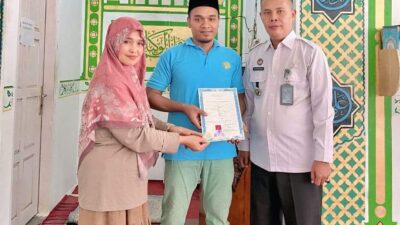 Puluhan Warga Binaan Lapas Kelas II B Pariaman Terima Ijazah Paket