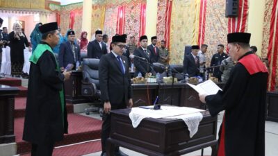 Yogi Firman Dilantik Sebagai Wakil Ketua II DPRD Kota Pariaman 