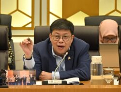 Alex Indra Lukman Tegaskan Perlunya Redefinisi Otonomi Daerah untuk Efisiensi Biaya Pilkada