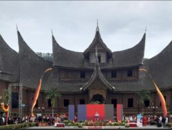 Festival Pesona Minangkabau Resmi Dibuka di Istano Basa Pagaruyung
