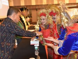 Stikes Piala Sakti Pariaman Wisuda Ratusan Lulusan
