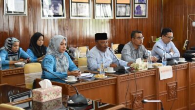 PPID Kota Pariaman Presentasi di Hadapan KI Sumbar