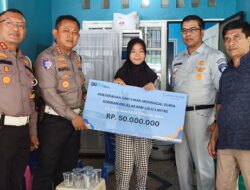 Polda Riau dan Jasa Raharja Serahkan Santunan untuk Ahli Waris Korban Kecelakaan di Pekanbaru