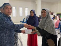 Potong Tumpeng dan Pendistribusian Zakat Tandai Puncak Peringatan HUT ke- 24 Baznas Bukittinggi