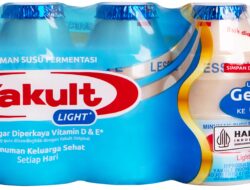 Luncurkan Kemasan Baru Lebih Modern : Yakult Apresiasi Konsumen Generasi ke Generasi