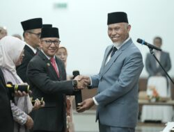 Gubernur Mahyeldi Tekankan Pentingnya Inovasi dan Ketaatan Hukum Saat Lantik Enam Kepala OPD di Lingkup Pemprov Sumbar