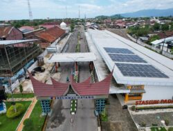 Dukung Energi Hijau, KAI Sumbar Gunakan PLTS di Stasiun Padang