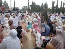 Rona Bahagia Rayakan Hari Kemenangan di Halaman Kantor Bupati Dharmasraya