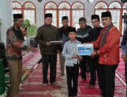 Masjid Jami’ Asy-Syarif Koto Laweh Salurkan Santunan Rp 109,8 juta