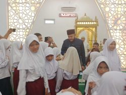 Dihadiri Walikota Padang, Kirei dan Rifana Peserta Pesantren Ramadhan Terbaik  di Masjid Al Habib